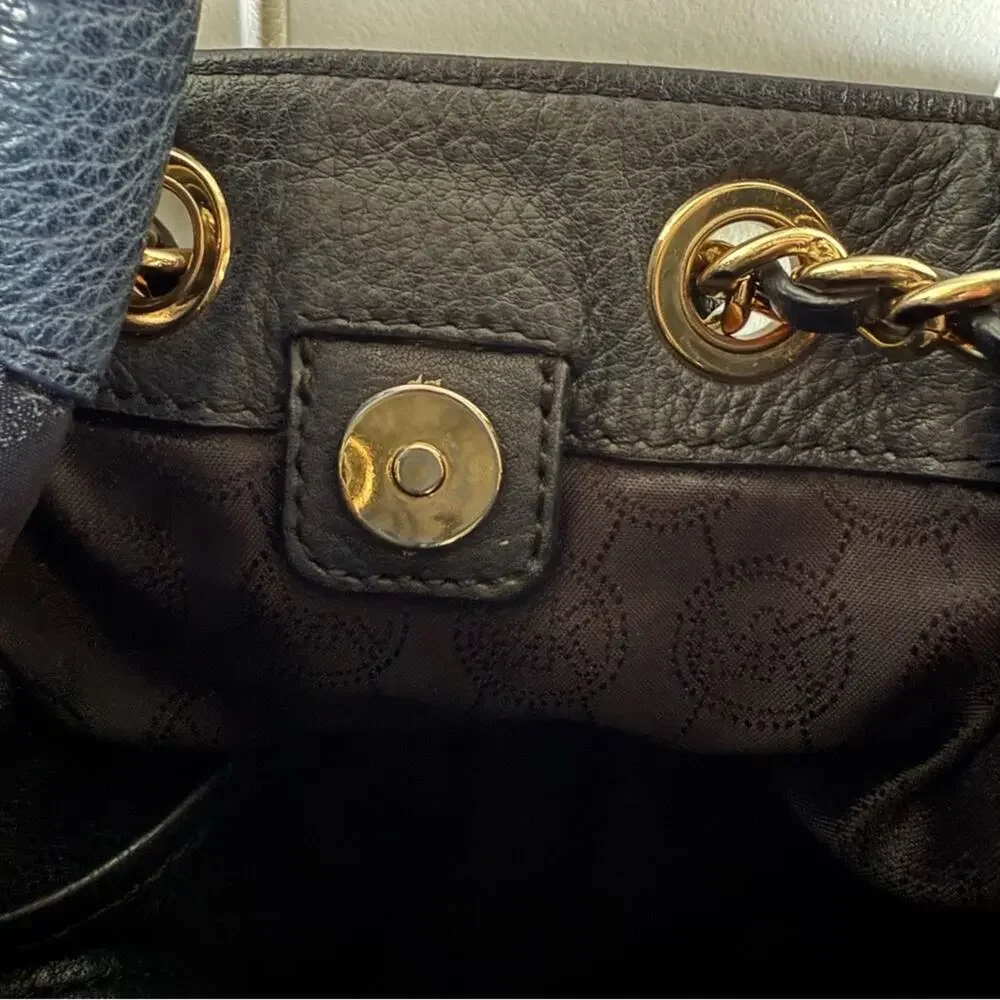MICHAEL Michael Kors Black and Gold Shoulder Bag with‎ Chain Detail Bucket